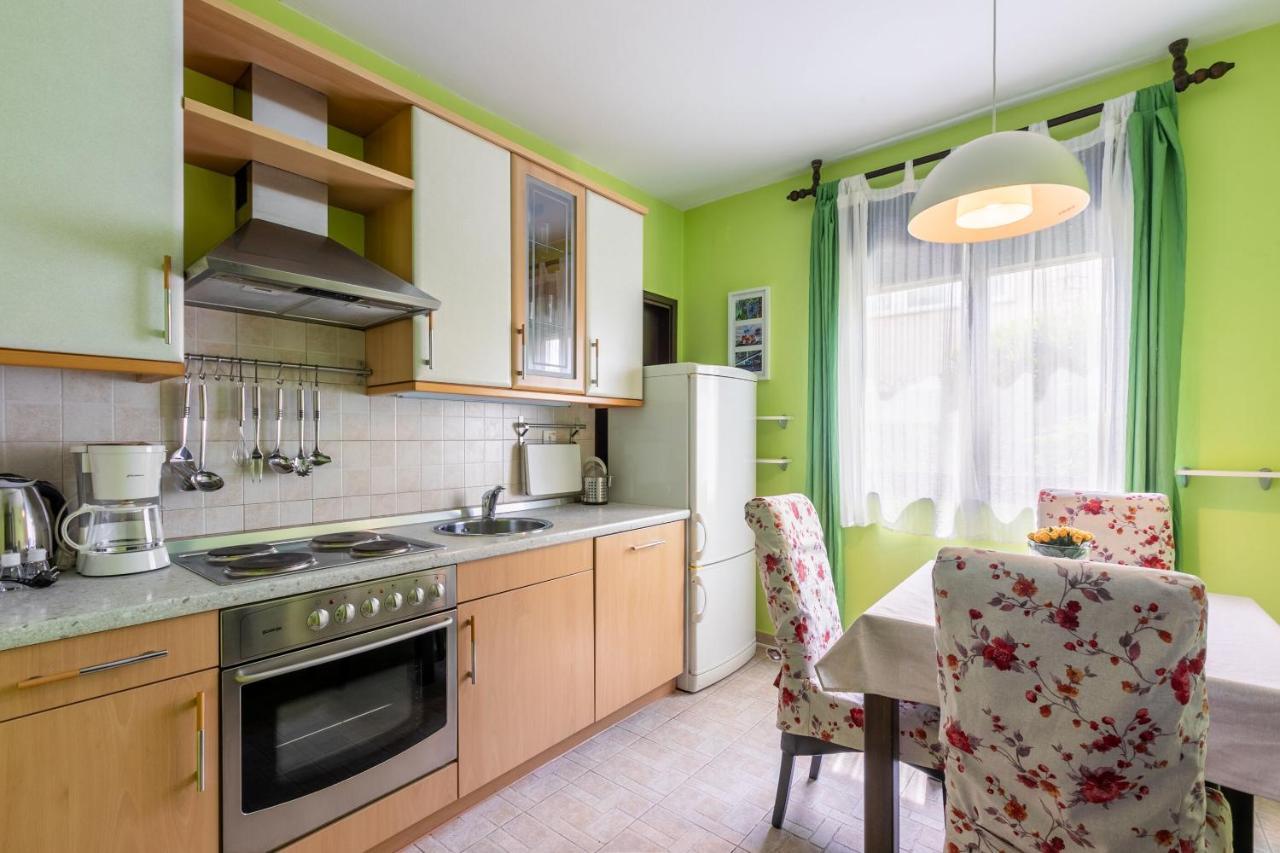 Apartments Zec Селце Экстерьер фото