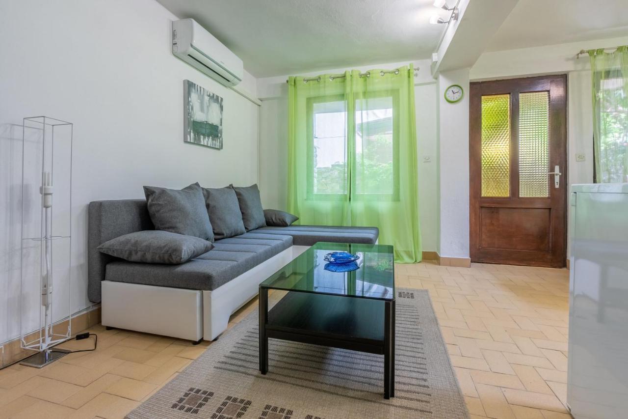 Apartments Zec Селце Экстерьер фото