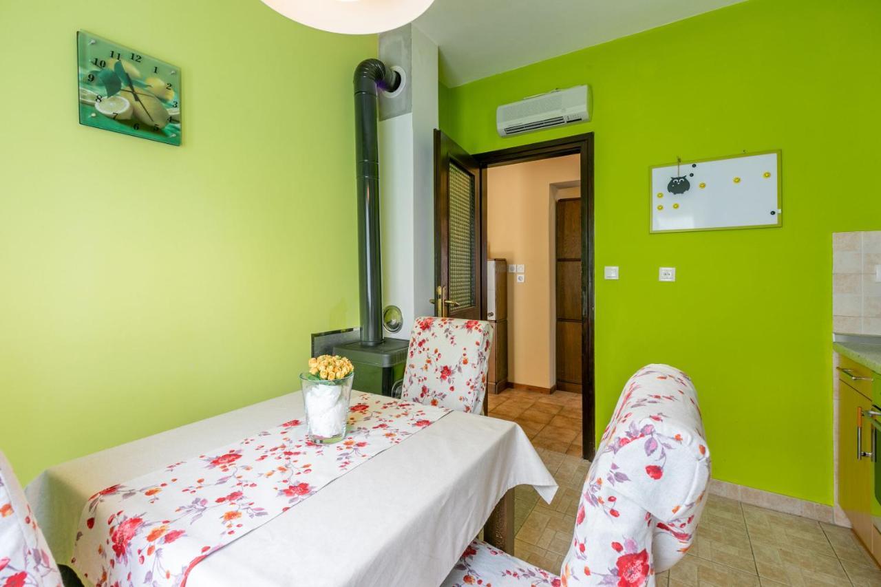 Apartments Zec Селце Экстерьер фото