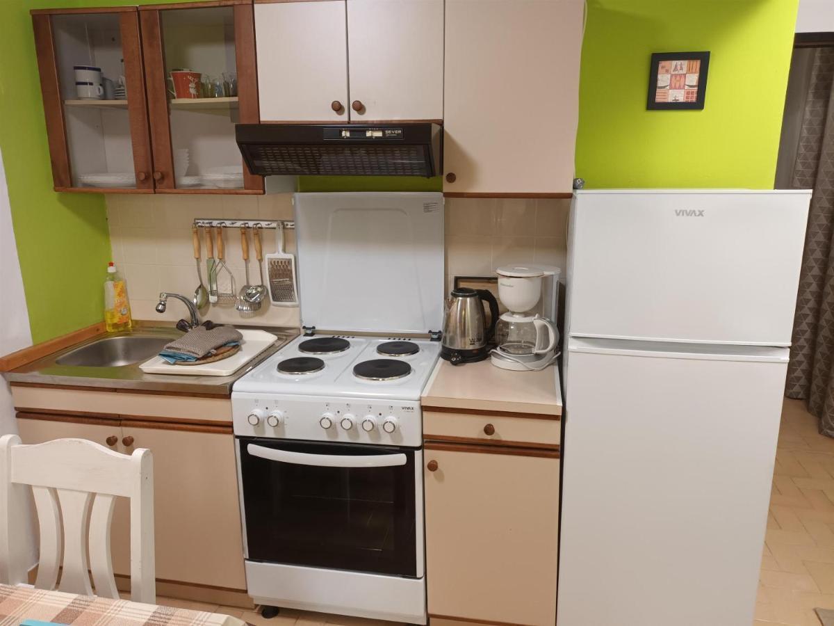 Apartments Zec Селце Экстерьер фото