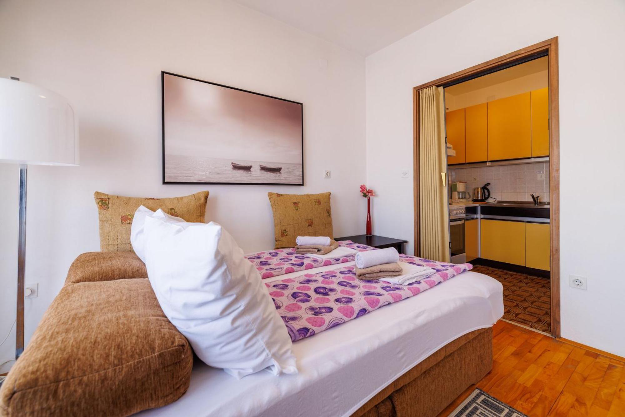 Apartments Zec Селце Экстерьер фото