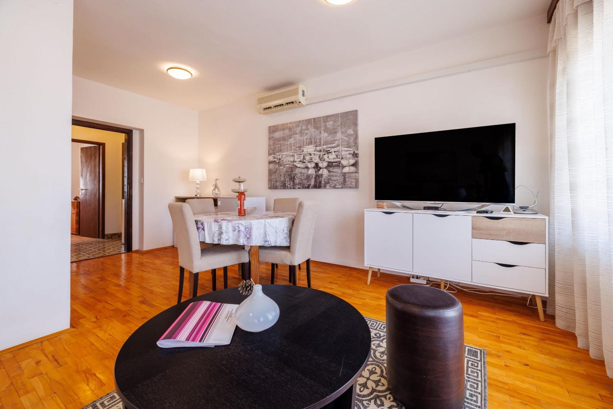Apartments Zec Селце Экстерьер фото